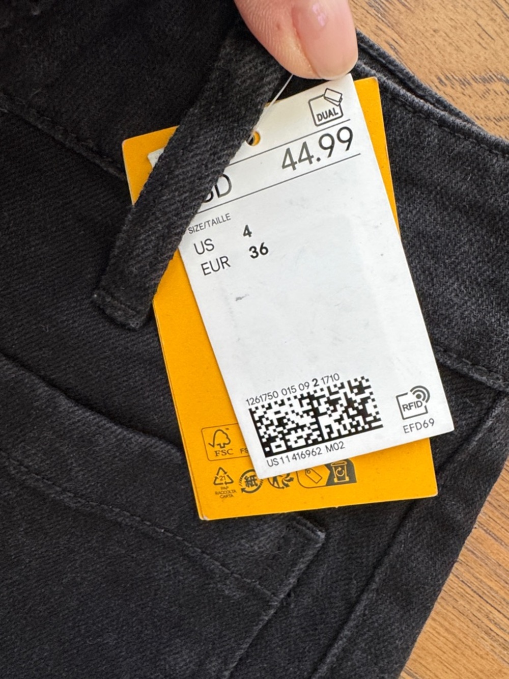 NWT H&M HIGH-RISE POCKET JEANS 2 - Picture 2 of 3